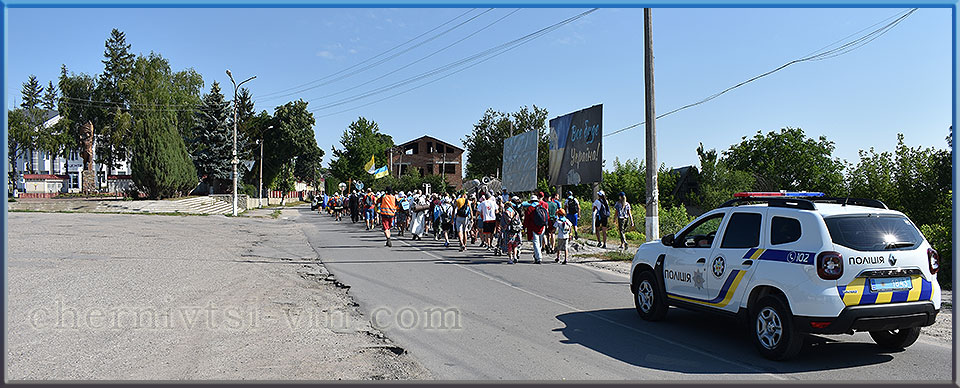 Хресна хода в смт Чернівці