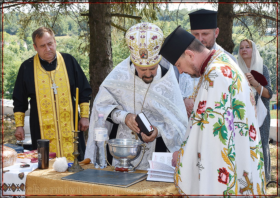 свята молитва, с.Біляни, Чернівецька громада