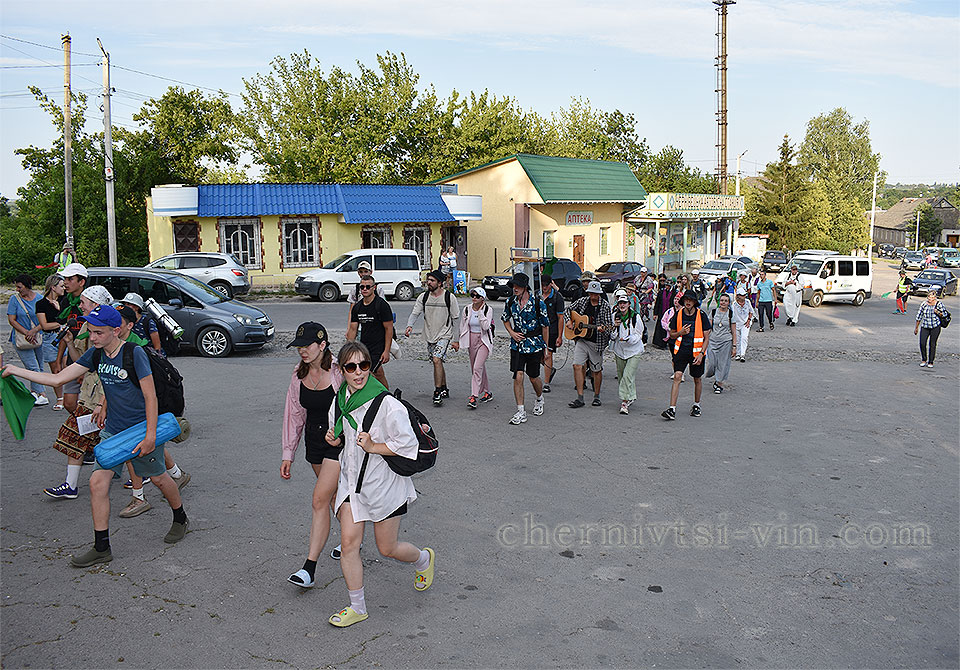 паломники прибули в смт Чернівці, Чернівецький район
