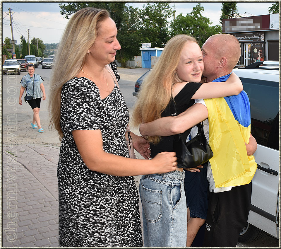 сім'я зустрічає захисника України, Чернівецька громада