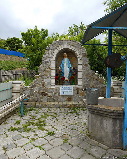 свята криниця в смт Чернівці у Чернівецькому районі